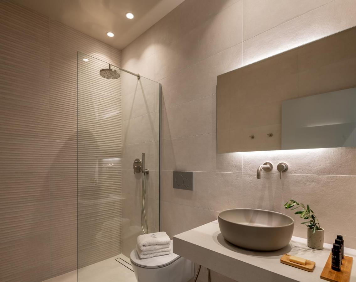 Athina Luxury Villa, With Pool & Walk To The Beach, By Thinkvilla Chania  Exteriör bild