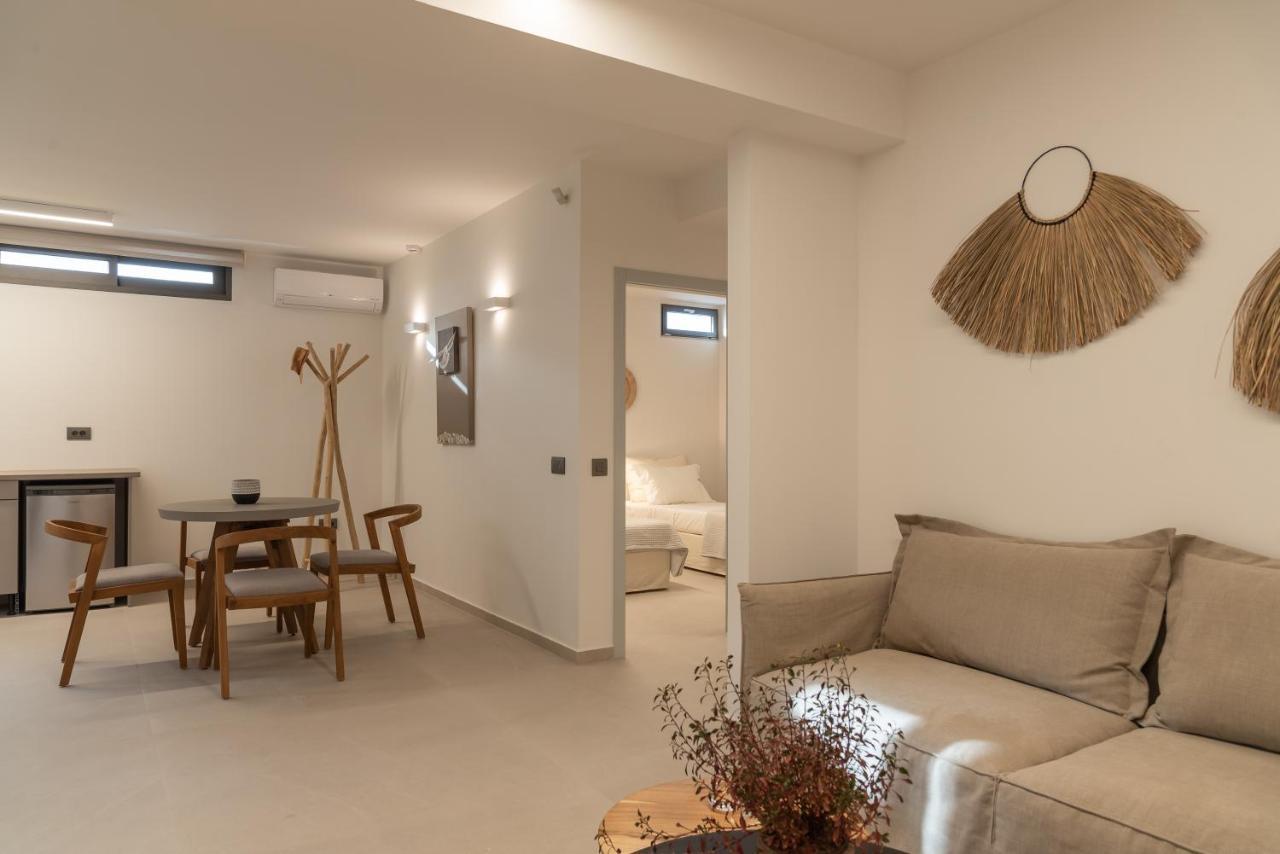 Athina Luxury Villa, With Pool & Walk To The Beach, By Thinkvilla Chania  Exteriör bild